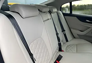 Used 2020 Jaguar Xe Hse Blue - Interior and Exterior details 14