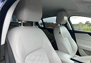 Used 2020 Jaguar Xe Hse Blue - Interior and Exterior details 7
