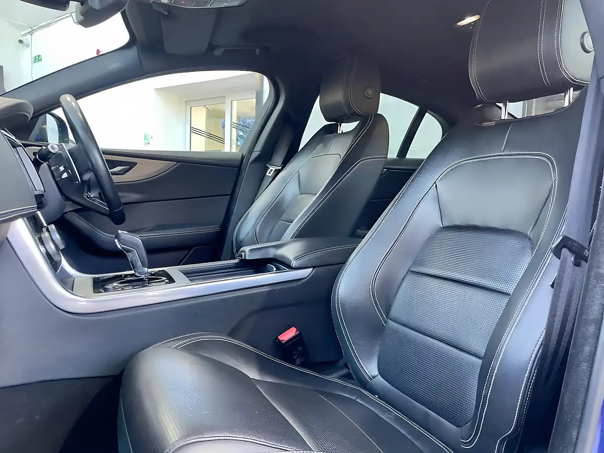 Used 2020 Jaguar Xe R-Dynamic S Blue - Interior and Exterior details 16