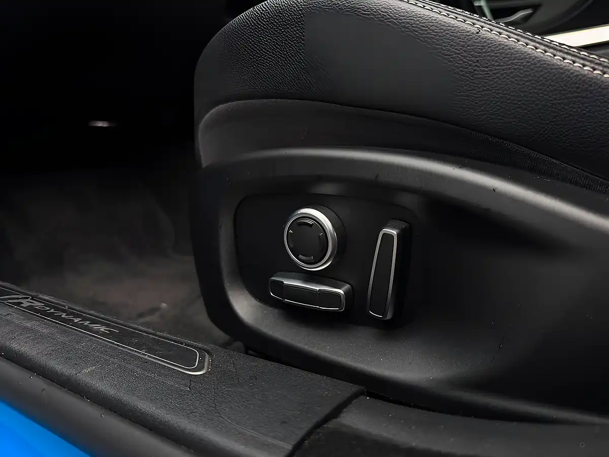 Used 2020 Jaguar Xe Reims Edition Blue - Interior and Exterior details 18