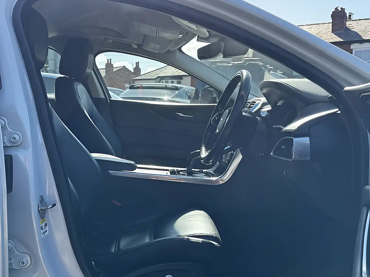 Used 2020 Jaguar Xe S White - Interior and Exterior details 14