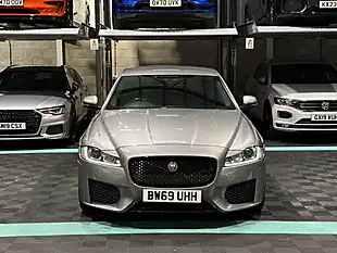 Used 2020 Jaguar Xf Chequered Flag Grey - Interior and Exterior details 4