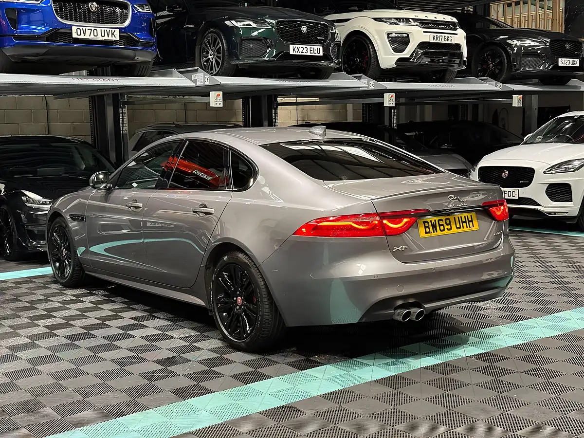 Used 2020 Jaguar Xf Chequered Flag Grey - Interior and Exterior details 7