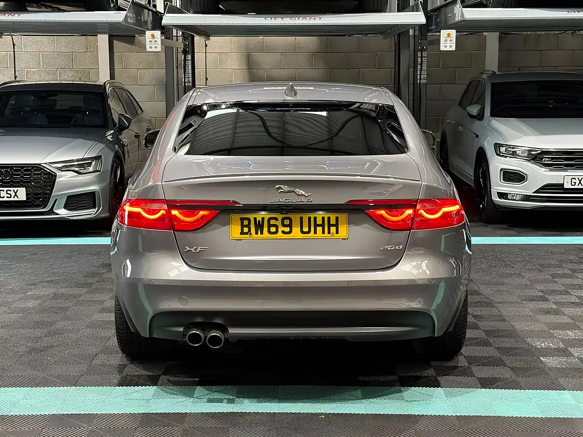 Used 2020 Jaguar Xf Chequered Flag Grey - Interior and Exterior details 8