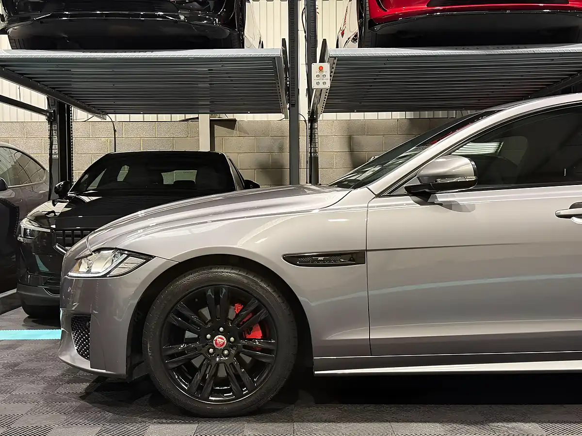 Used 2020 Jaguar Xf Chequered Flag Grey - Interior and Exterior details 10