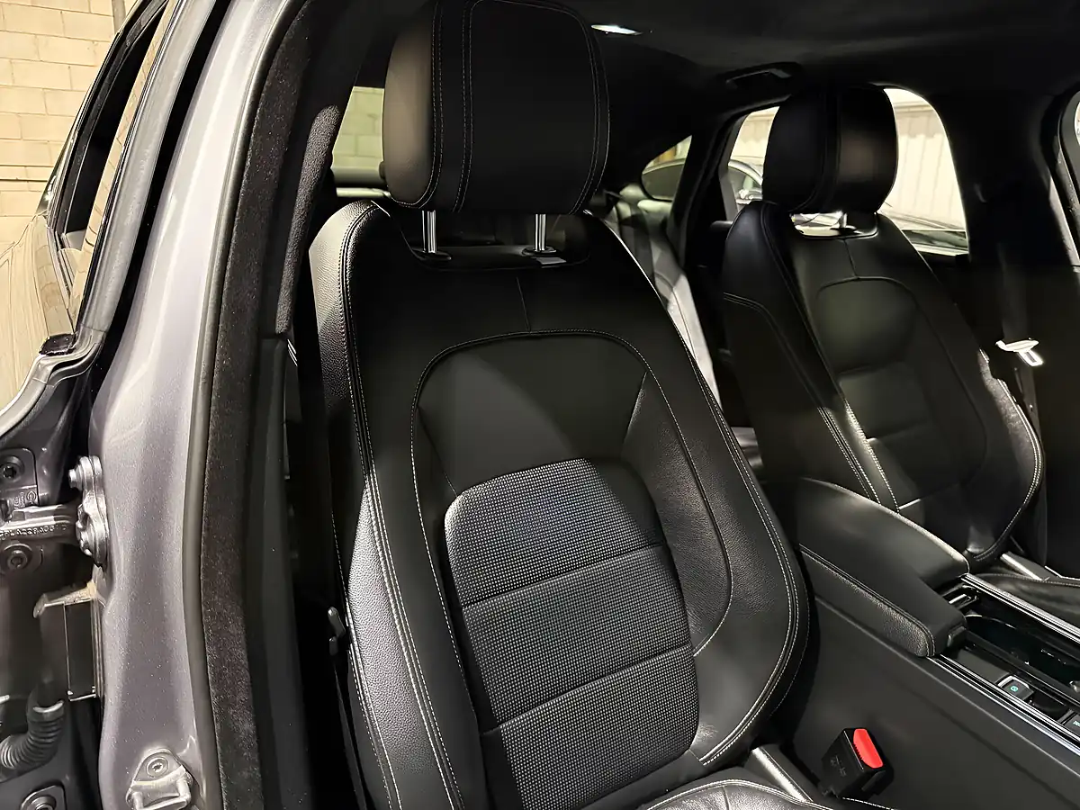 Used 2020 Jaguar Xf Chequered Flag Grey - Interior and Exterior details 13