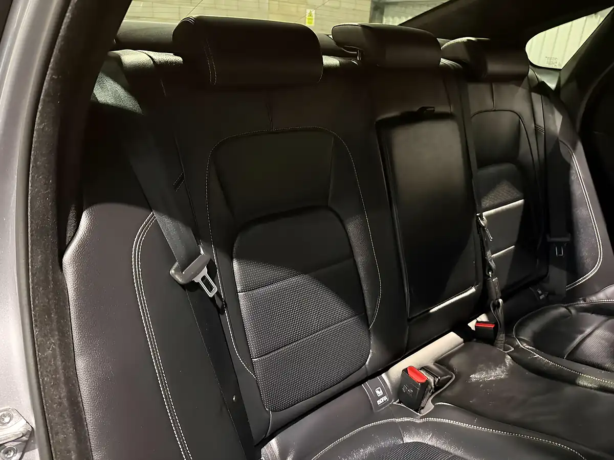 Used 2020 Jaguar Xf Chequered Flag Grey - Interior and Exterior details 14
