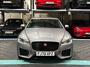 Used 2020 Jaguar Xf Chequered Flag Grey - Interior and Exterior details 4