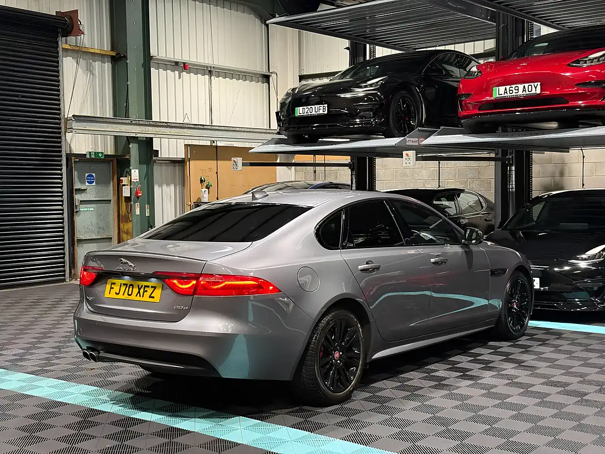 Used 2020 Jaguar Xf Chequered Flag Grey - Interior and Exterior details 9