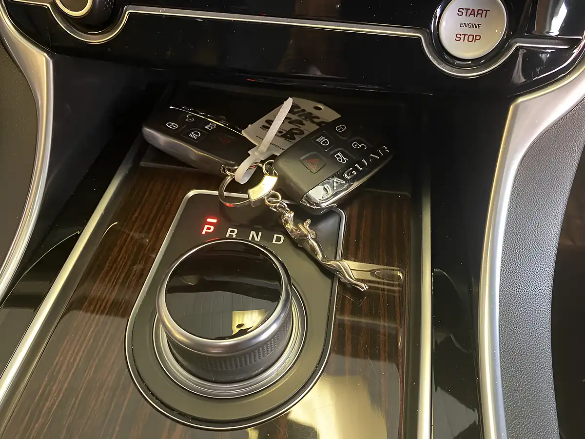Used 2020 Jaguar Xf Estate Portfolio Black - Interior and Exterior details 14