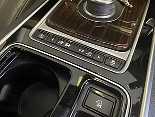 Used 2020 Jaguar Xf Estate Portfolio Black - Interior and Exterior details 16