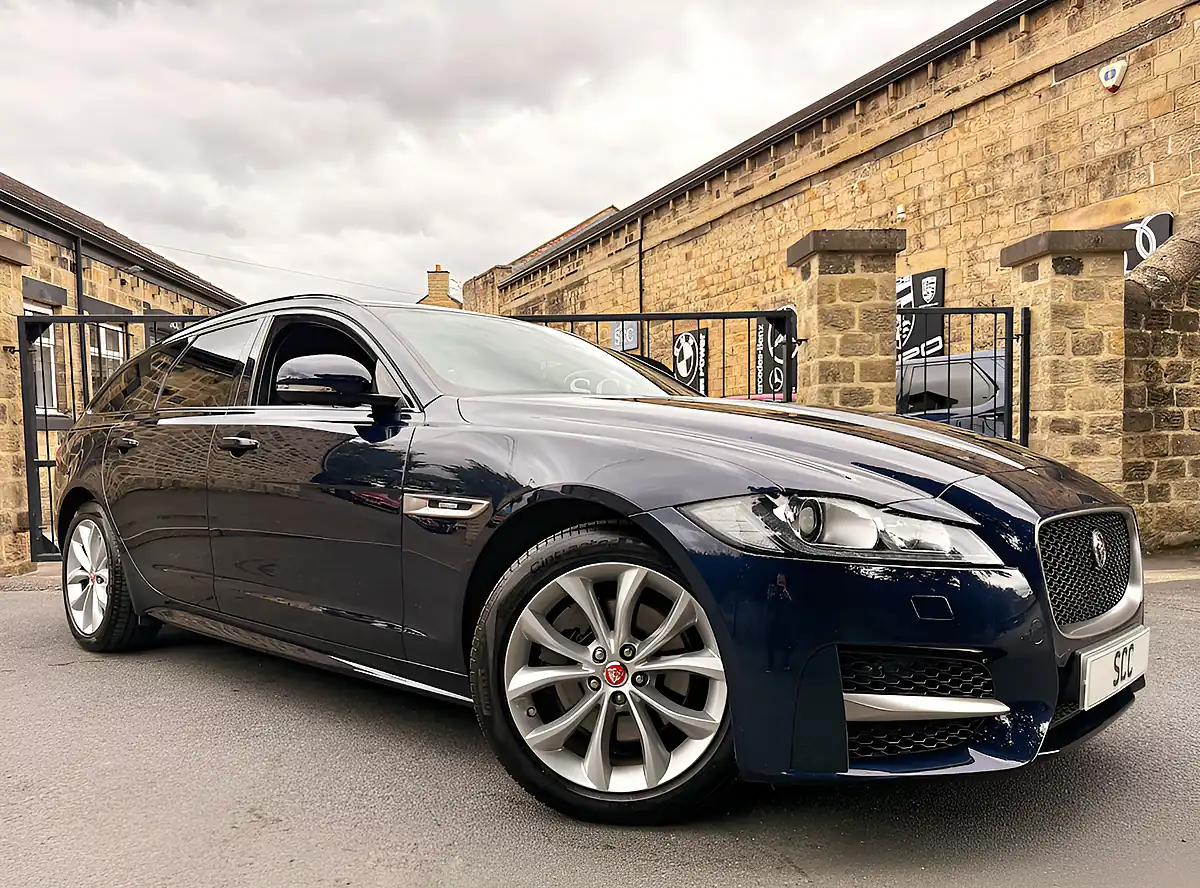 Used 2020 Jaguar Xf R-Sport Portofino Blue - Front View