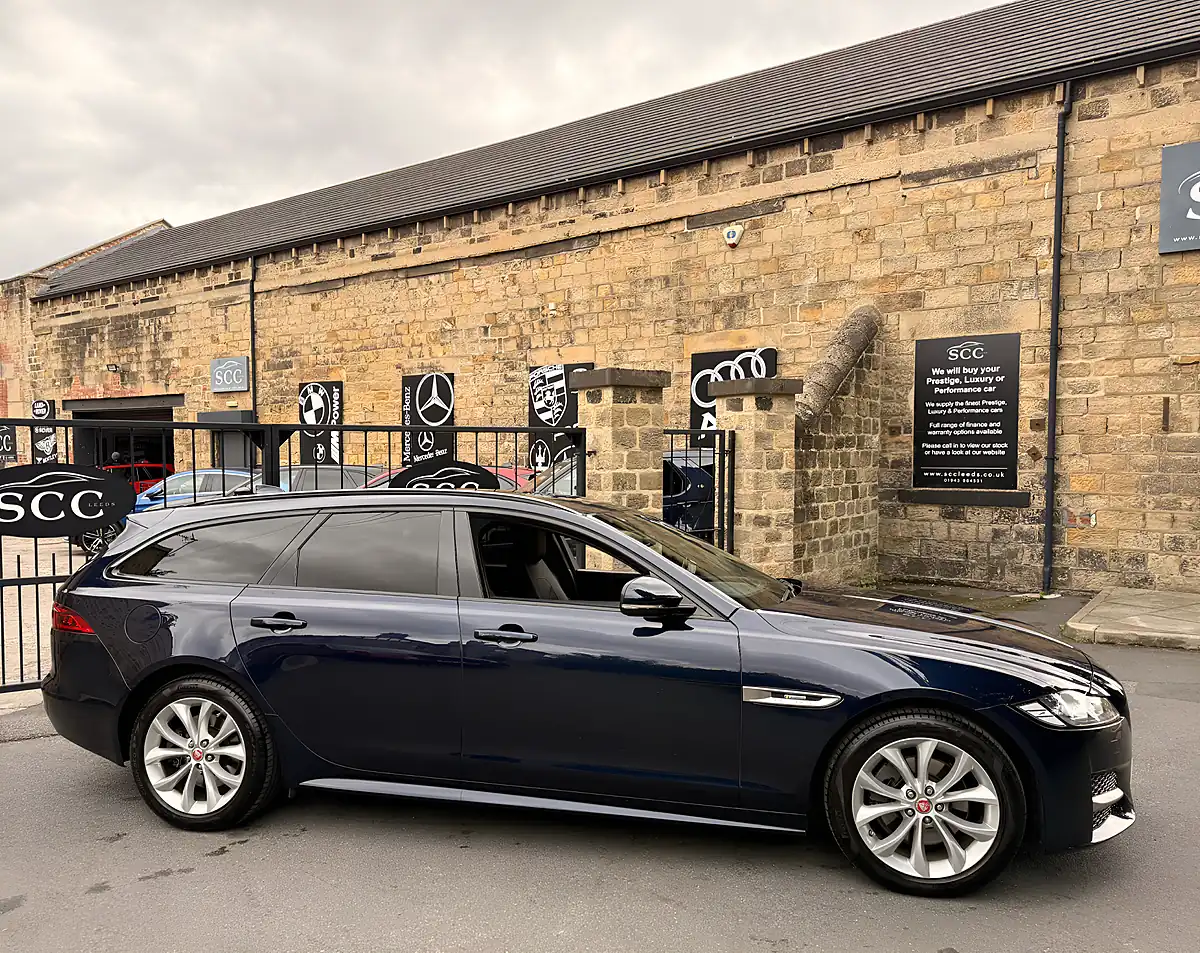 Used 2020 Jaguar Xf R-Sport Portofino Blue - Interior and Exterior details 4