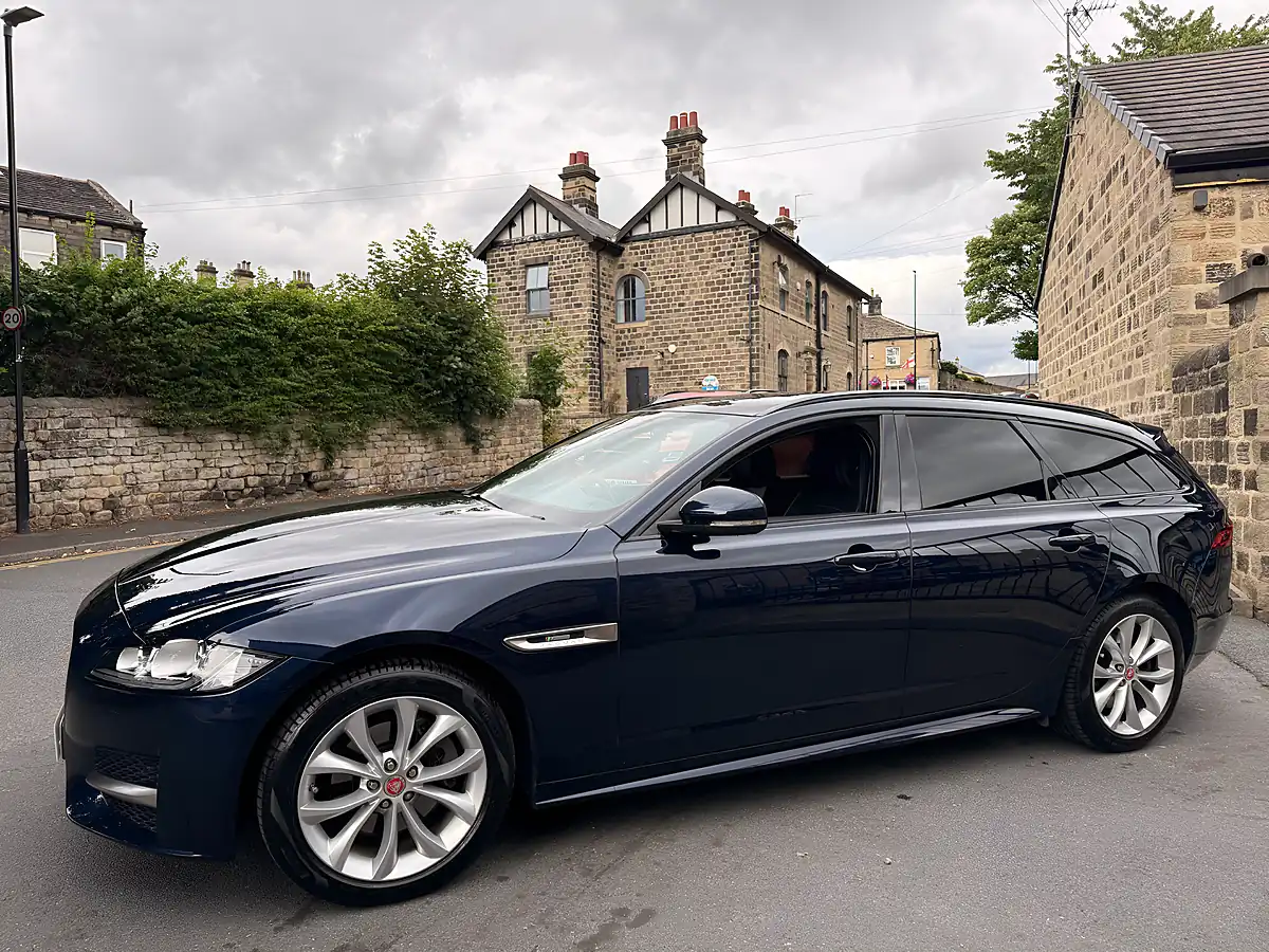Used 2020 Jaguar Xf R-Sport Portofino Blue - Interior and Exterior details 8