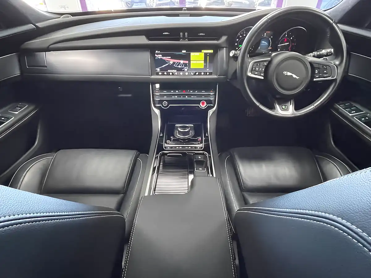 Used 2020 Jaguar Xf Sportbrake R-Sport Grey - Interior and Exterior details 2