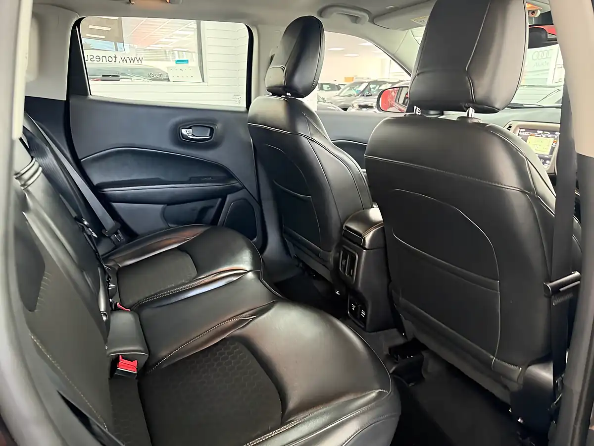 Used 2020 Jeep Compass Longitude Black - Interior and Exterior details 4