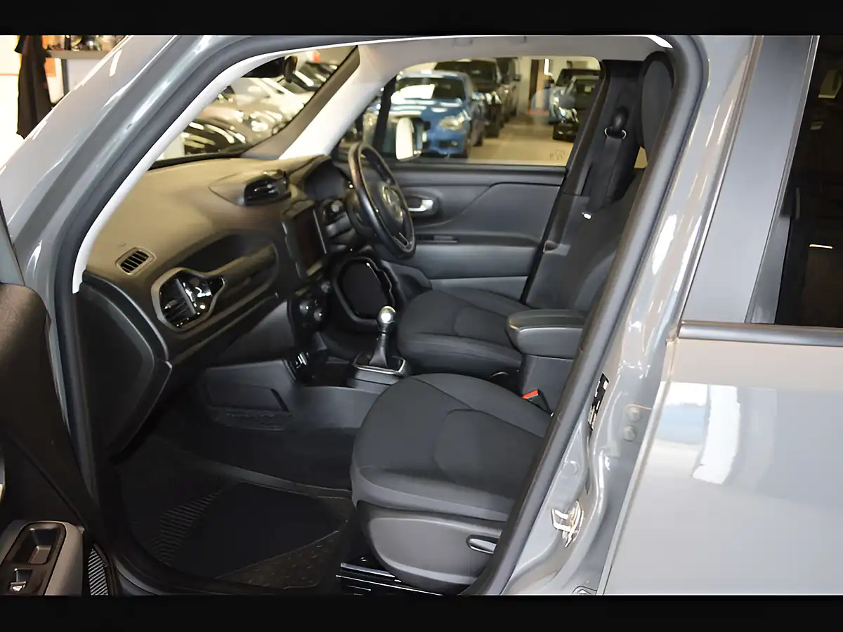 Used 2020 Jeep Renegade Night Eagle Sting Gray - Interior and Exterior details 10