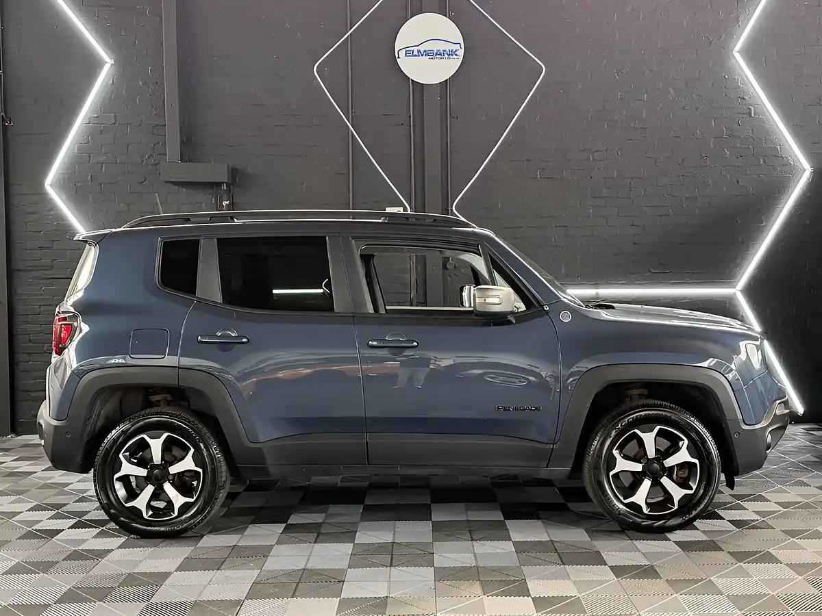 Used 2020 Jeep Renegade Trailhawk Blue - Interior and Exterior details 10