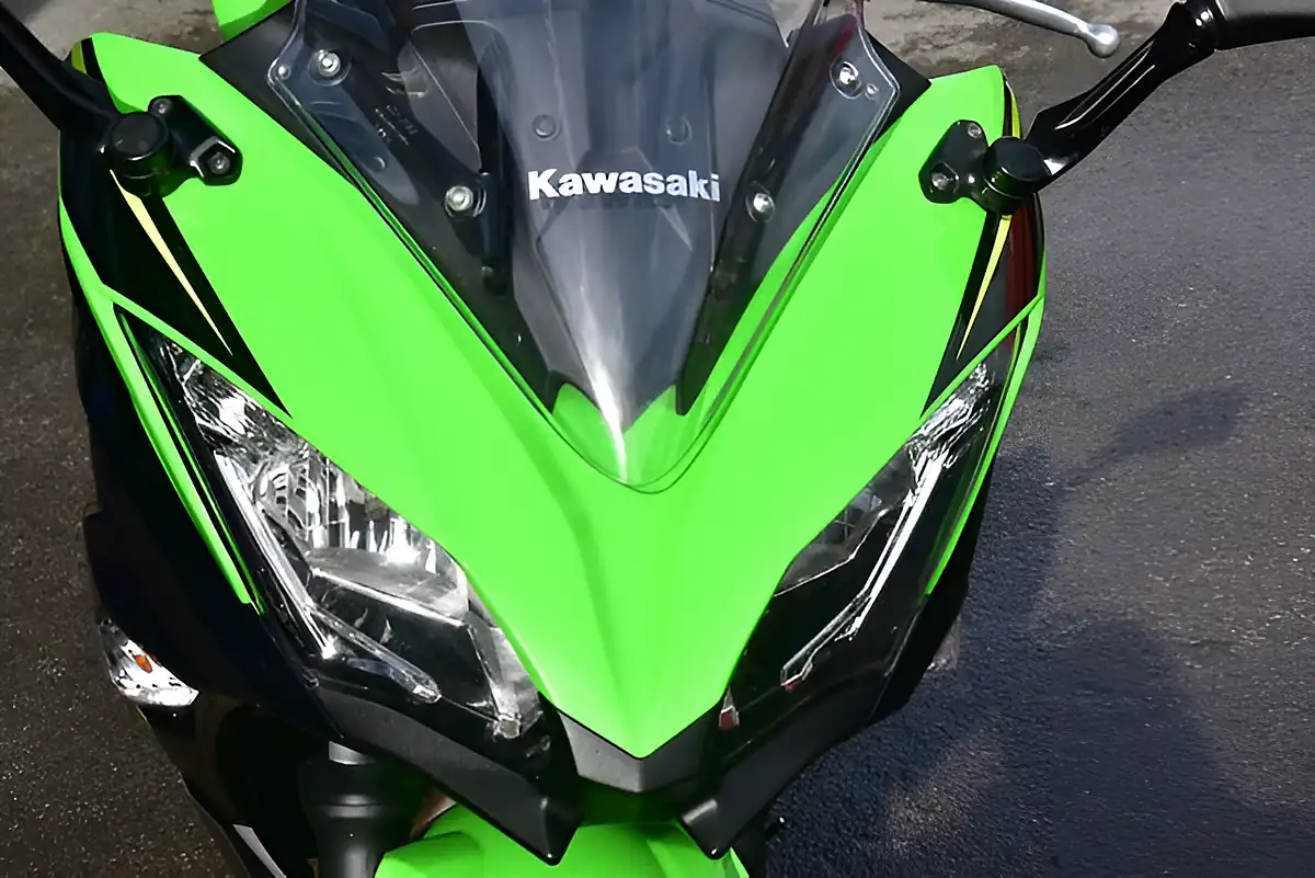 Used 2020 Kawasaki Ninja 650 Super Sports Green - Interior and Exterior details 12