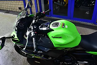 Used 2020 Kawasaki Ninja 650 Super Sports Green - Interior and Exterior details 13