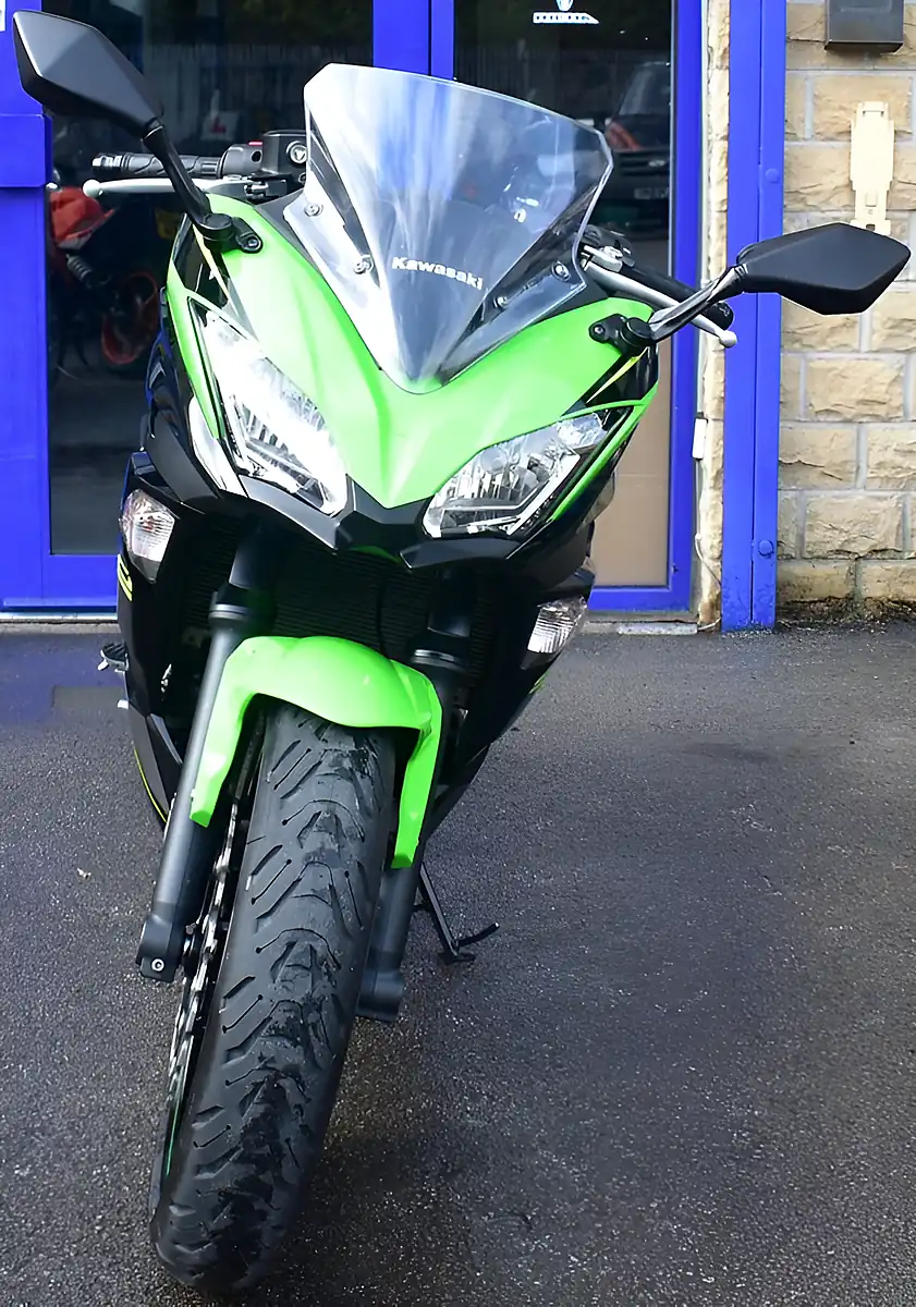 Used 2020 Kawasaki Ninja 650 Super Sports Green - Interior and Exterior details 3