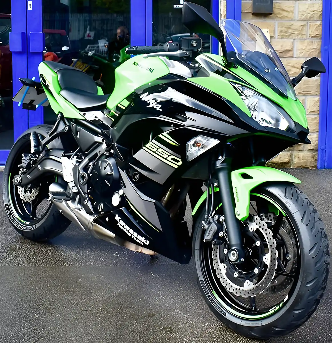 Used 2020 Kawasaki Ninja 650 Super Sports Green - Interior and Exterior details 4