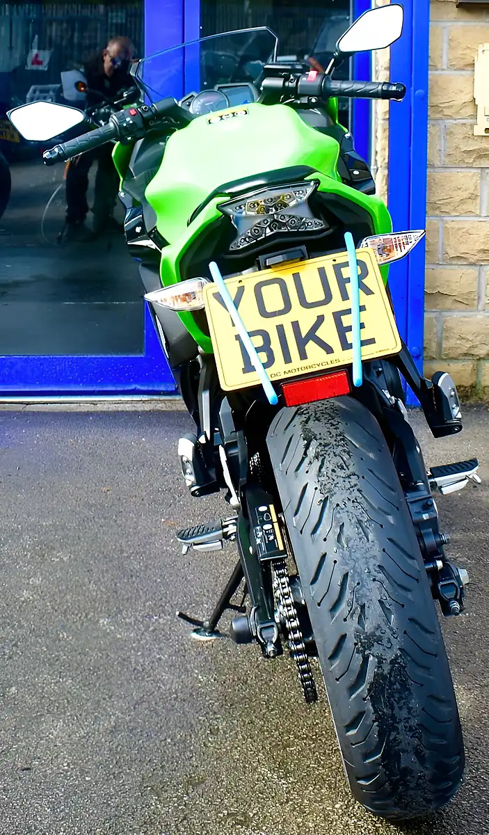 Used 2020 Kawasaki Ninja 650 Super Sports Green - Interior and Exterior details 8