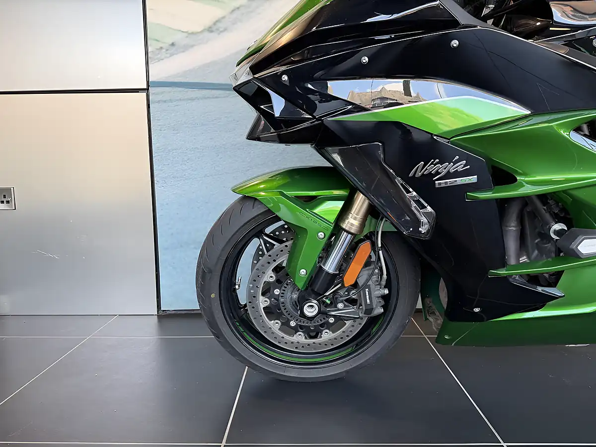 Used 2020 Kawasaki Ninja H2 Sx Se - Interior and Exterior details 11