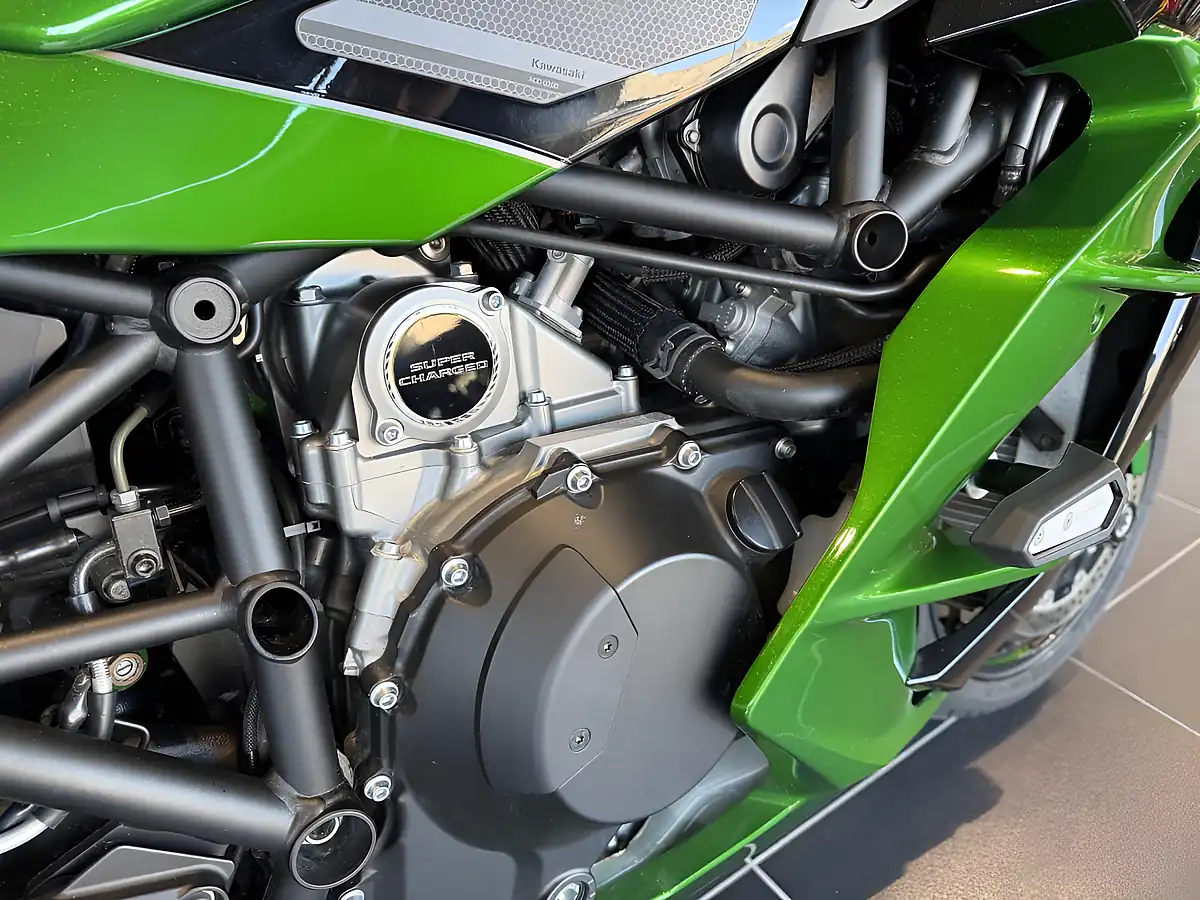 Used 2020 Kawasaki Ninja H2 Sx Se - Interior and Exterior details 7
