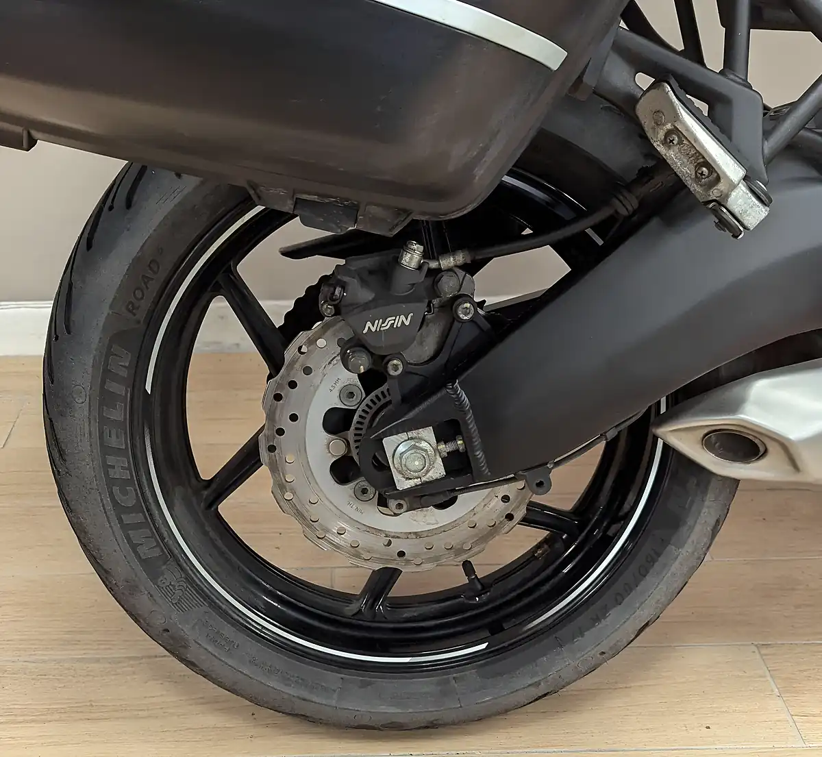 Used 2020 Kawasaki Versys 650 Adventure White - Interior and Exterior details 10