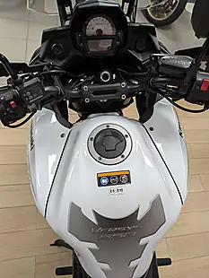 Used 2020 Kawasaki Versys 650 Adventure White - Interior and Exterior details 12