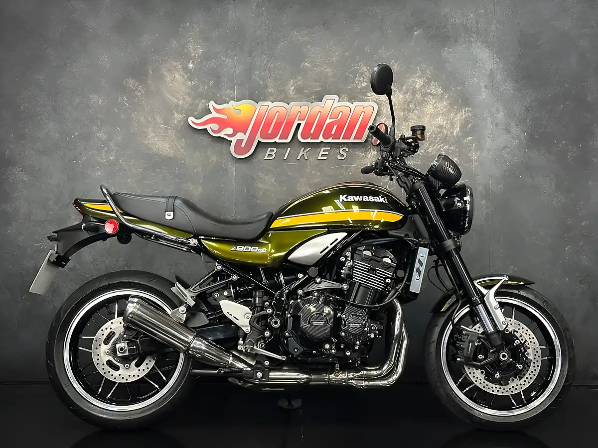 Used 2020 Kawasaki Z900 RS Modern Classic Green - Front View
