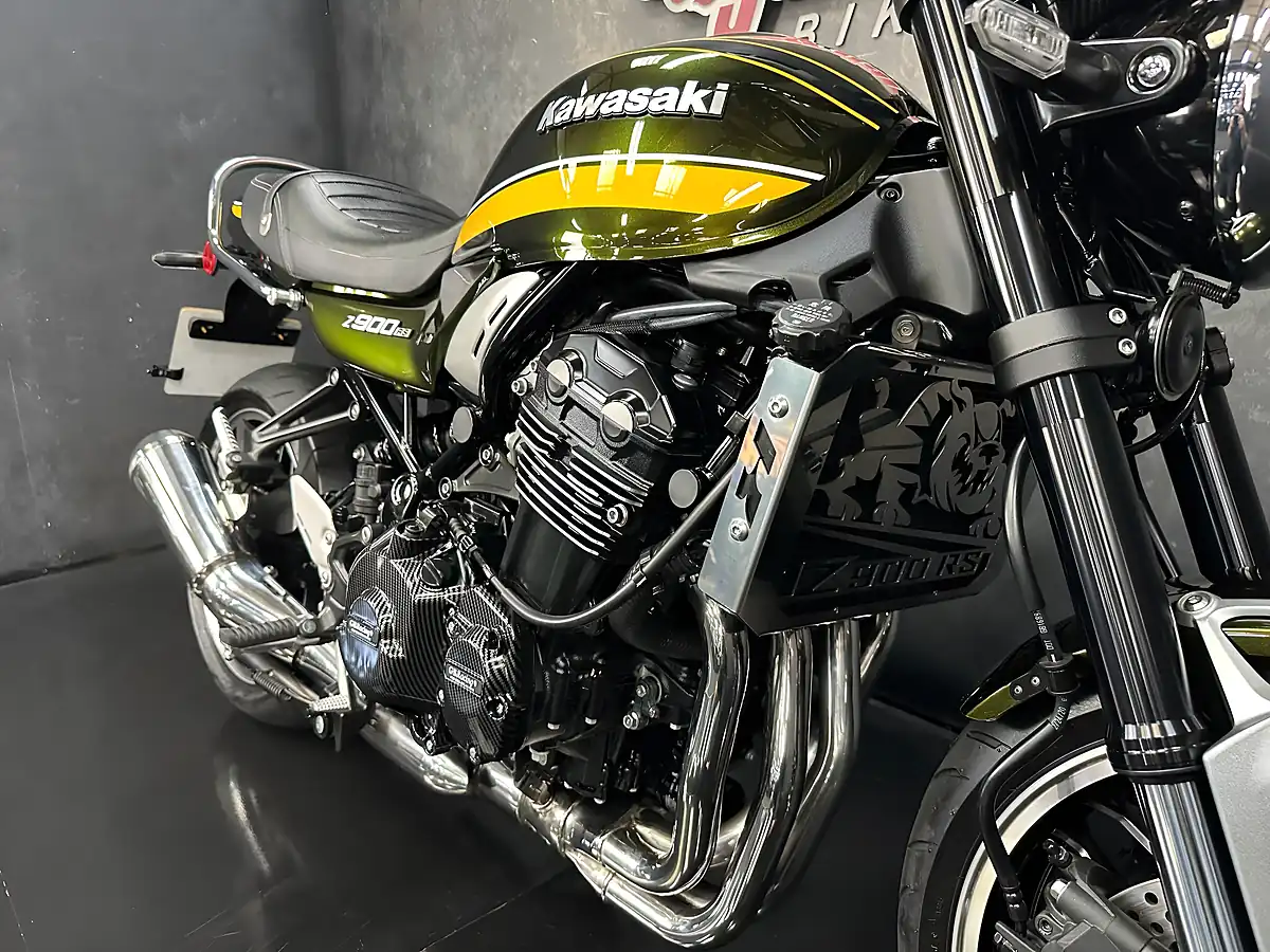 Used 2020 Kawasaki Z900 RS Modern Classic Green - Interior and Exterior details 19