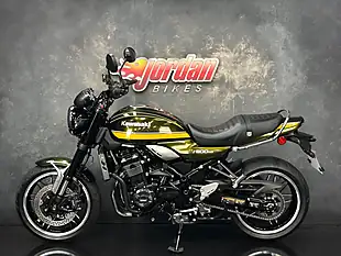 Used 2020 Kawasaki Z900 RS Modern Classic Green - Interior and Exterior details 2