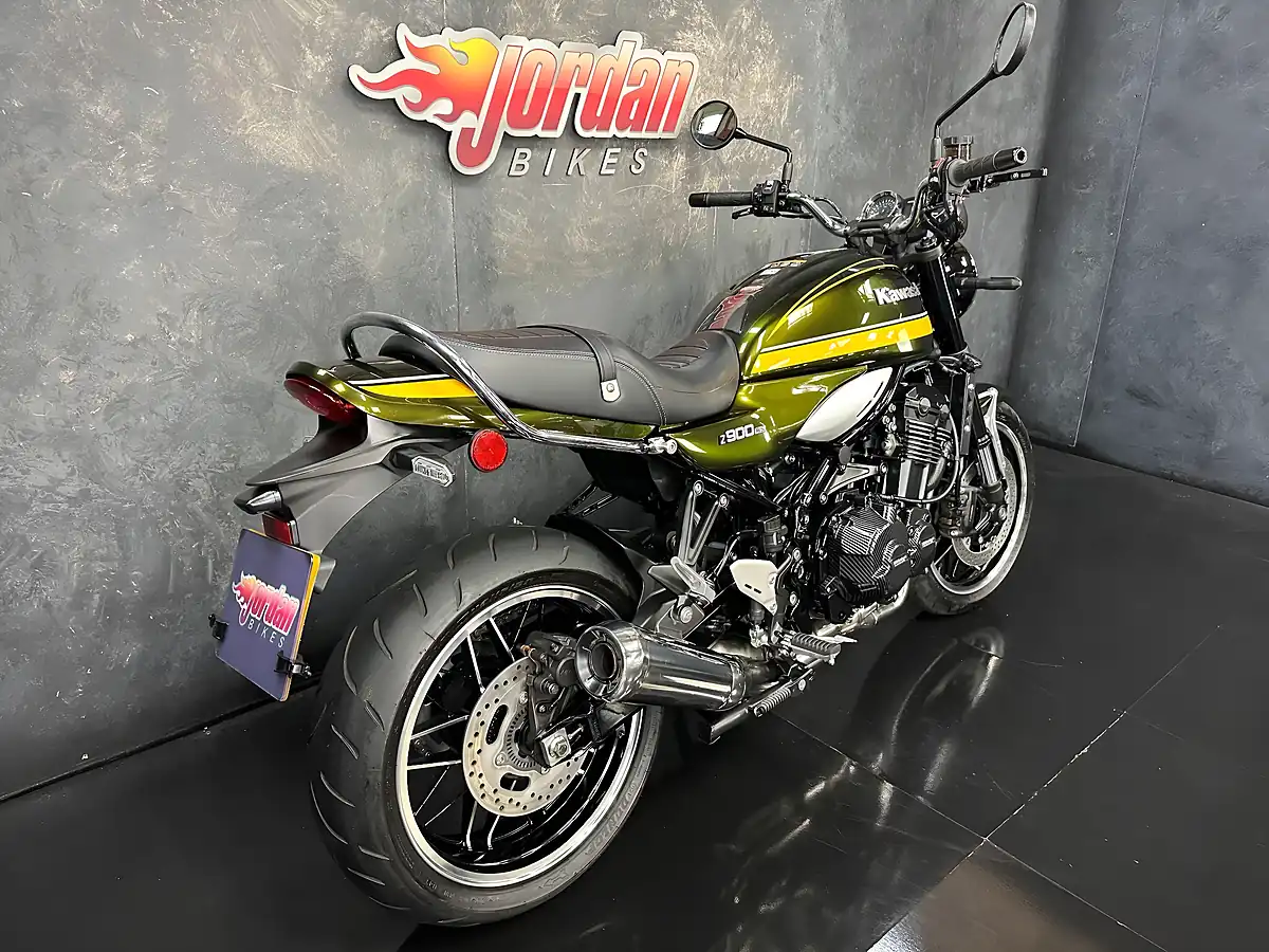 Used 2020 Kawasaki Z900 RS Modern Classic Green - Interior and Exterior details 6