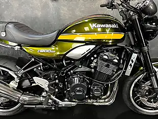 Used 2020 Kawasaki Z900 RS Modern Classic Green - Interior and Exterior details 8