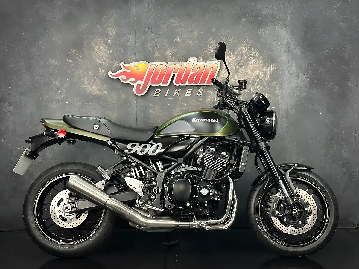 Used 2020 Kawasaki Z900 RS Modern Classic Green - Front View