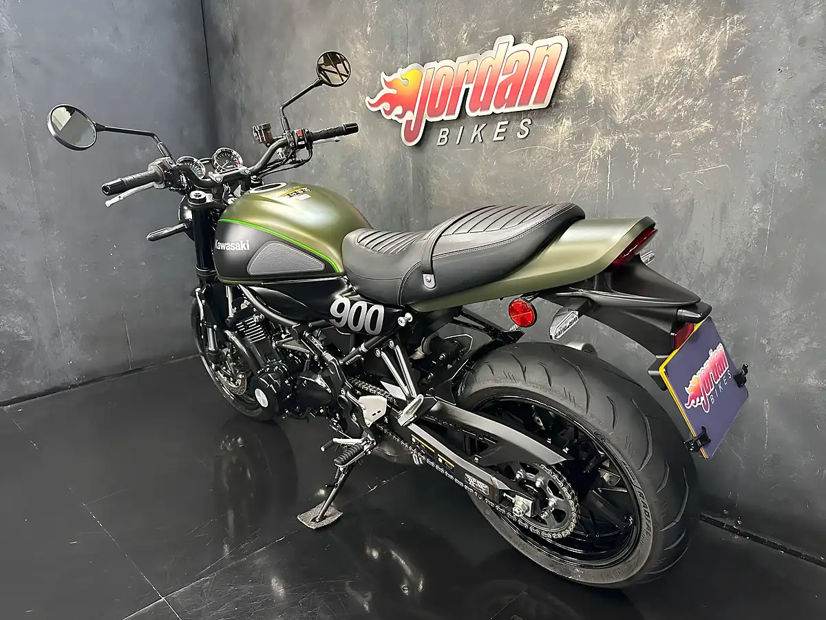 Used 2020 Kawasaki Z900 RS Modern Classic Green - Interior and Exterior details 16