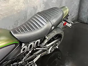 Used 2020 Kawasaki Z900 RS Modern Classic Green - Interior and Exterior details 19