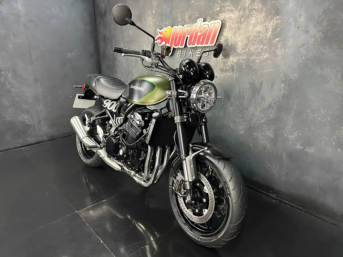 Used 2020 Kawasaki Z900 RS Modern Classic Green - Interior and Exterior details 4