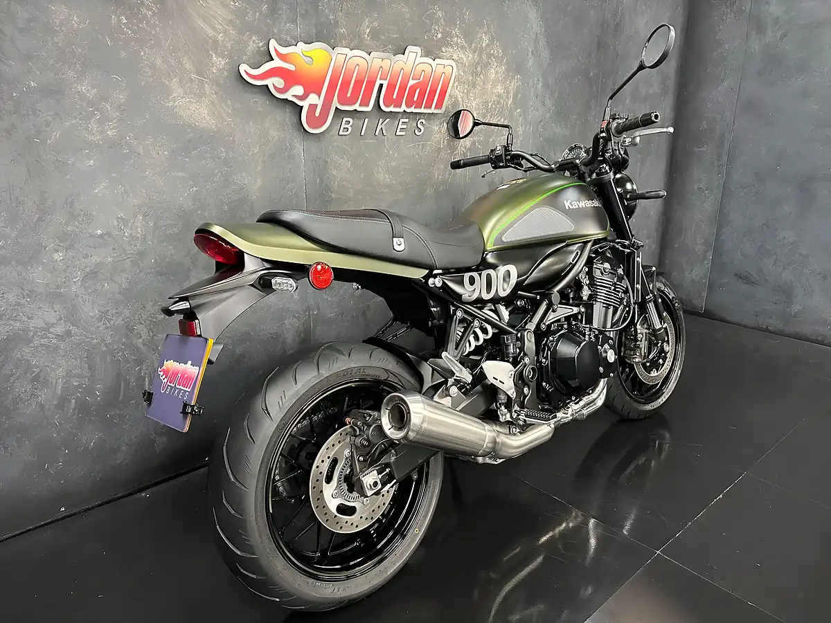 Used 2020 Kawasaki Z900 RS Modern Classic Green - Interior and Exterior details 6