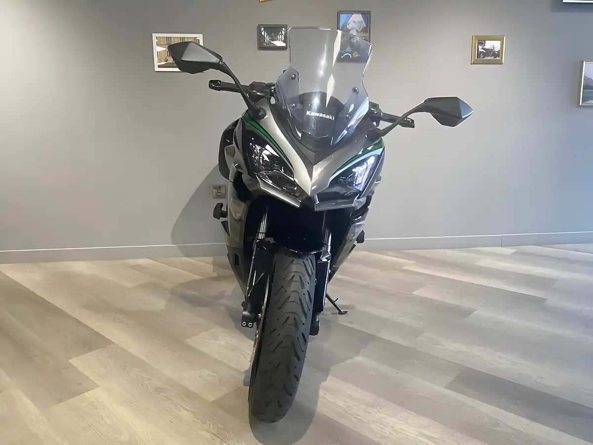 Used 2020 Kawasaki Zx1002 Klfa - Interior and Exterior details 10