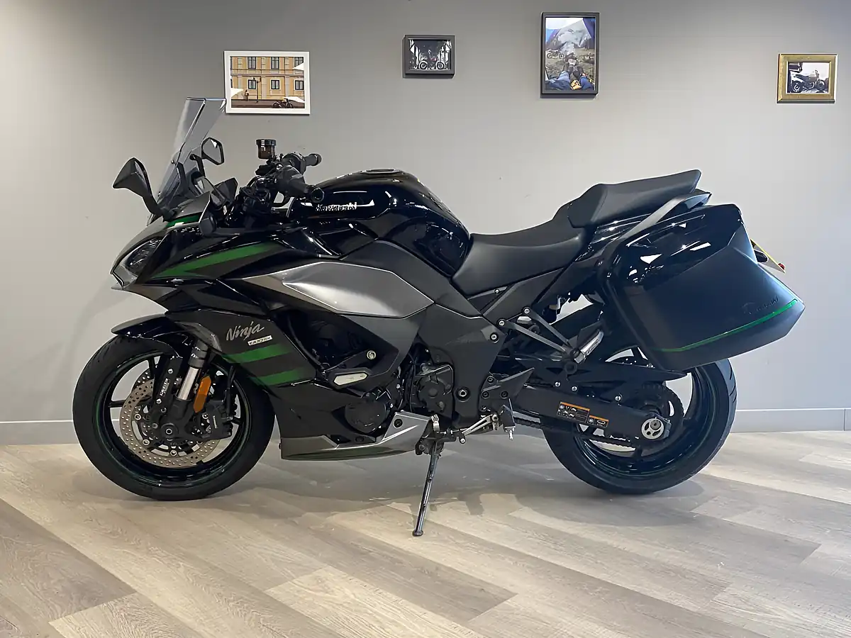 Used 2020 Kawasaki Zx1002 Klfa - Interior and Exterior details 2