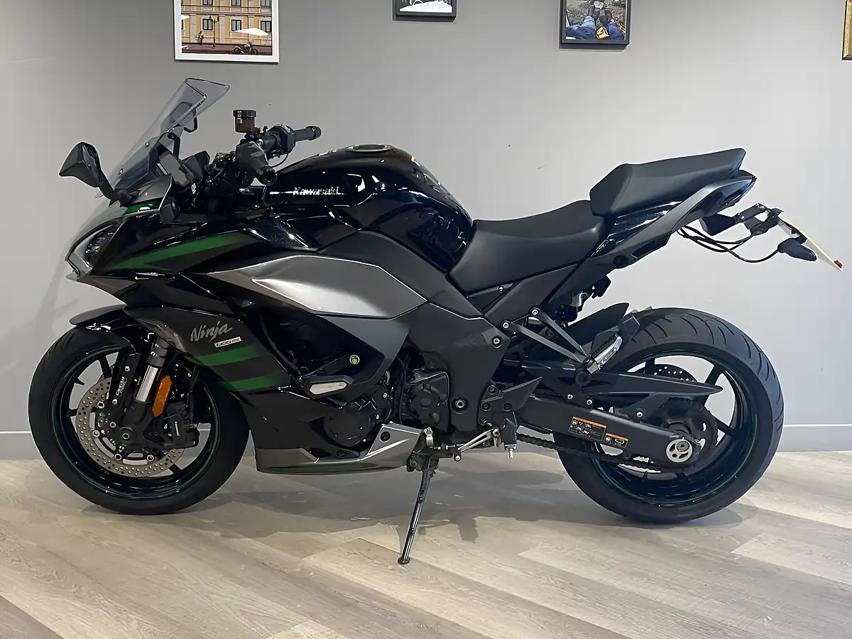 Used 2020 Kawasaki Zx1002 Klfa - Interior and Exterior details 5