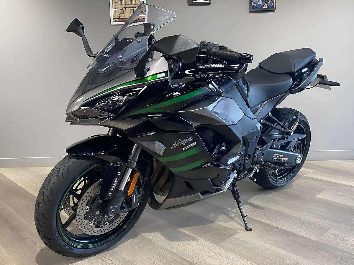 Used 2020 Kawasaki Zx1002 Klfa - Interior and Exterior details 6