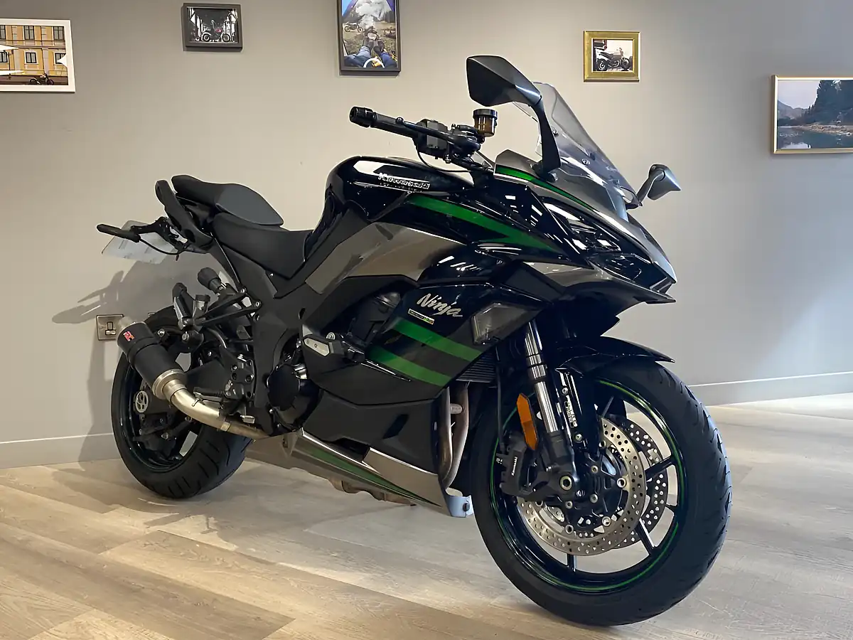 Used 2020 Kawasaki Zx1002 Klfa - Interior and Exterior details 8