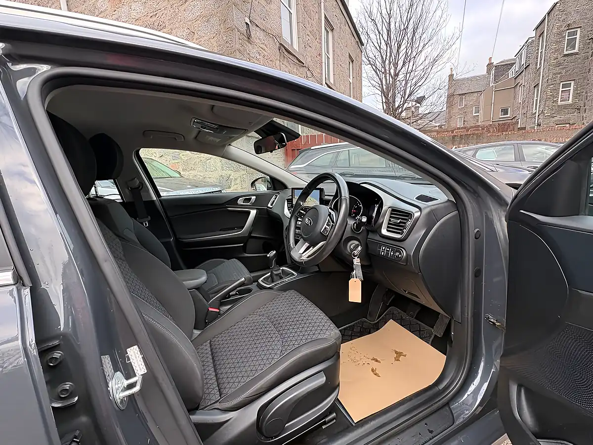 Used 2020 Kia Ceed 2 Nav Sportswagon Grey - Interior and Exterior details 11