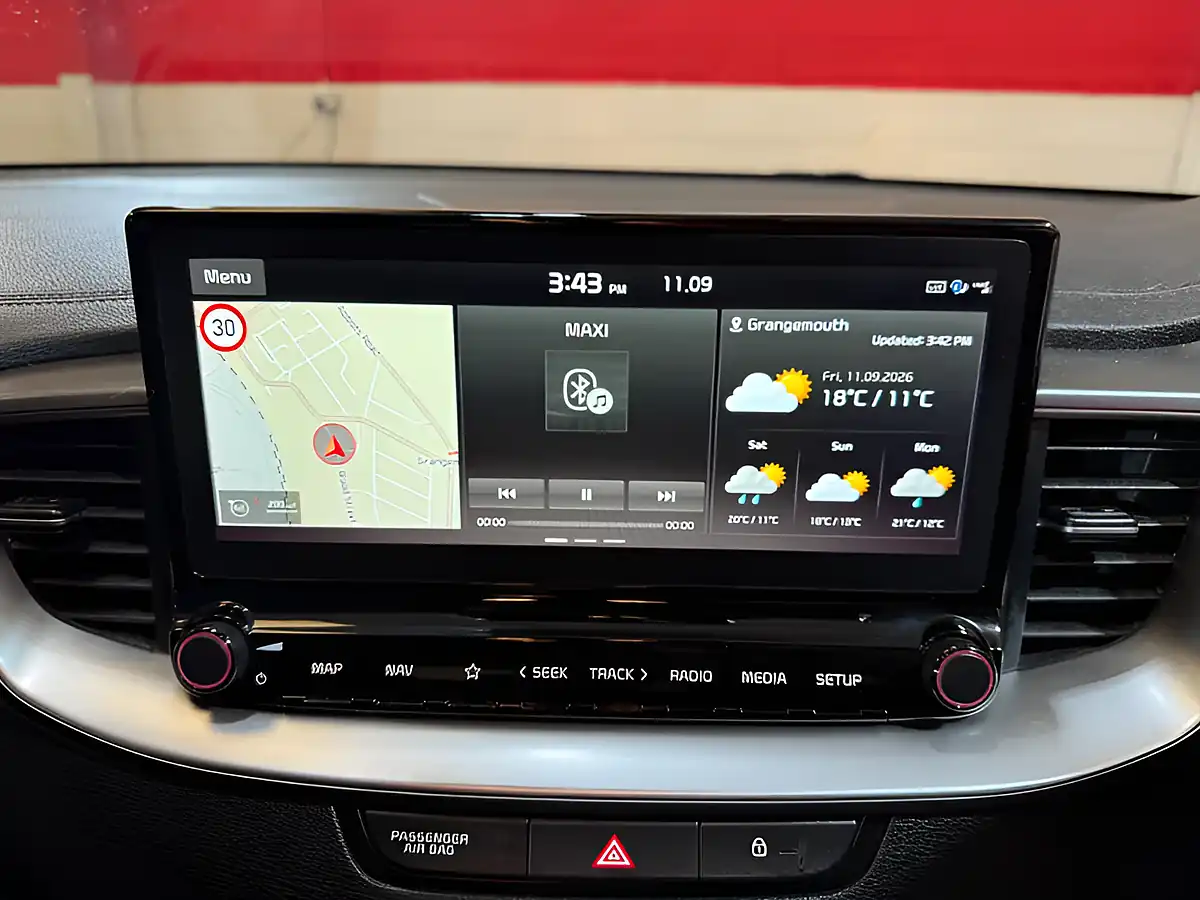 Used 2020 Kia Ceed 2 Nav Sportswagon White - Interior and Exterior details 15