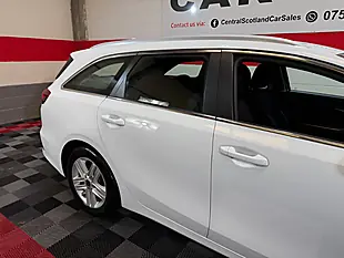 Used 2020 Kia Ceed 2 Nav Sportswagon White - Interior and Exterior details 3