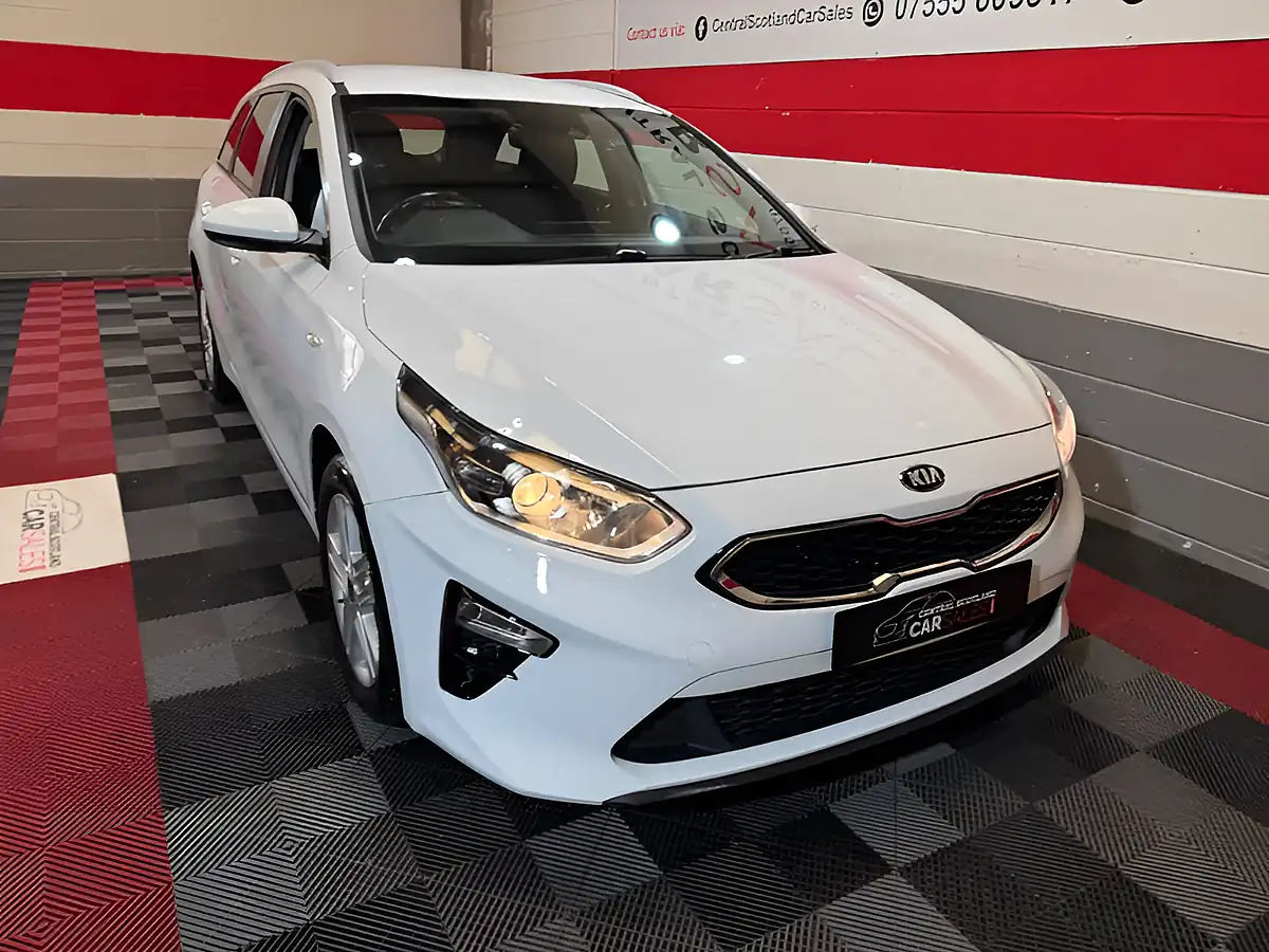 Used 2020 Kia Ceed 2 Nav Sportswagon White - Interior and Exterior details 5